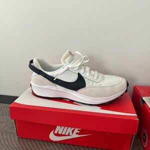 Nike Waffle Debut Running Shoe size 11 brand new never worn